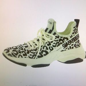 Steven Madden Maxima Sneaker